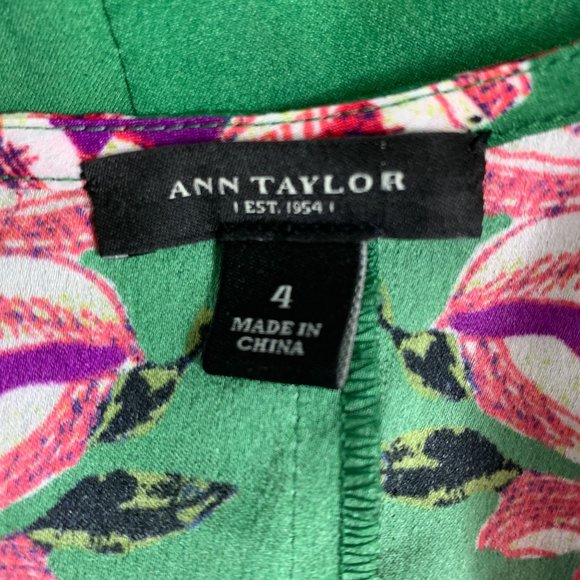 Ann Taylor 4 Floral Blouse Flowers Career Business - Picture 4 of 7